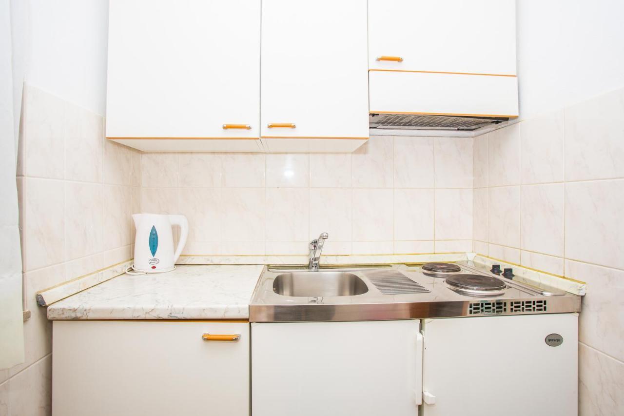 Apartmani Pava Оміш Екстер'єр фото